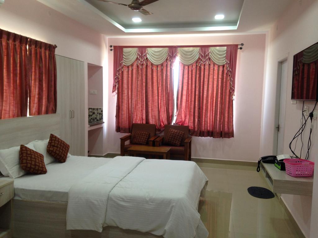 Oyo 4355 Goodland Inn เชนไน ภายนอก รูปภาพ