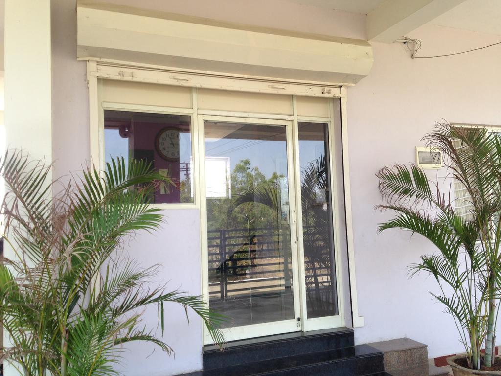 Oyo 4355 Goodland Inn เชนไน ภายนอก รูปภาพ